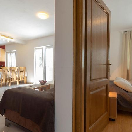 Apartments Valeria Zrnovo ภายนอก รูปภาพ
