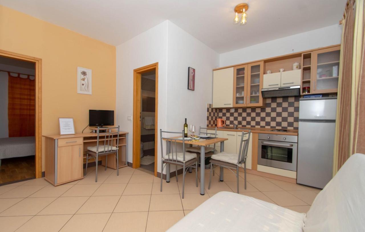 Apartments Valeria Zrnovo ภายนอก รูปภาพ